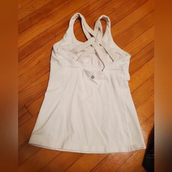 Lululemon athletica Enhearten Tank, built in bra. White. Women size 6. - Picture 12 of 12
